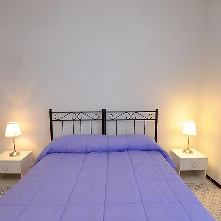 Apartment Blue Flowers B *
