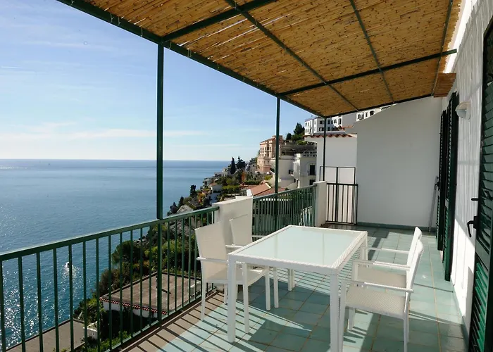 Apartment Blue Flowers B Amalfi